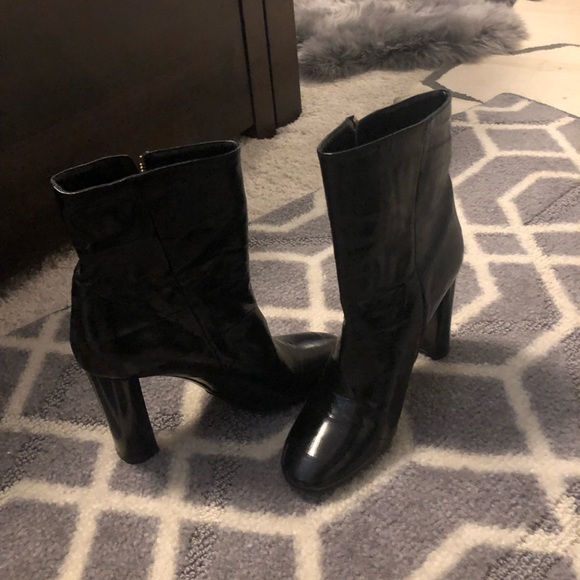 BURBERRY snakeskin boots - Picture 5 of 5